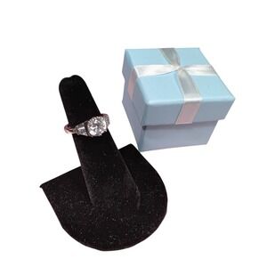 Avon Round Cut Cubic Zirconia CZ Ring with Baguette Accents Size 5.5 NOS